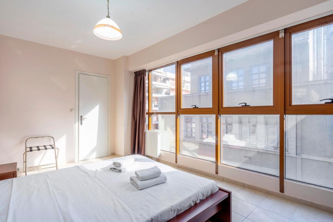 2 Bedroom Renovated Apartment With A View Athen Exterior foto