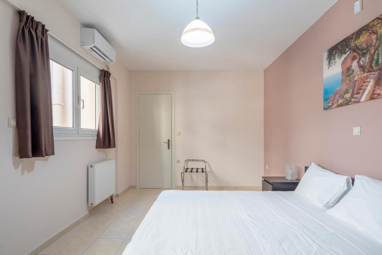 2 Bedroom Renovated Apartment With A View Athen Exterior foto